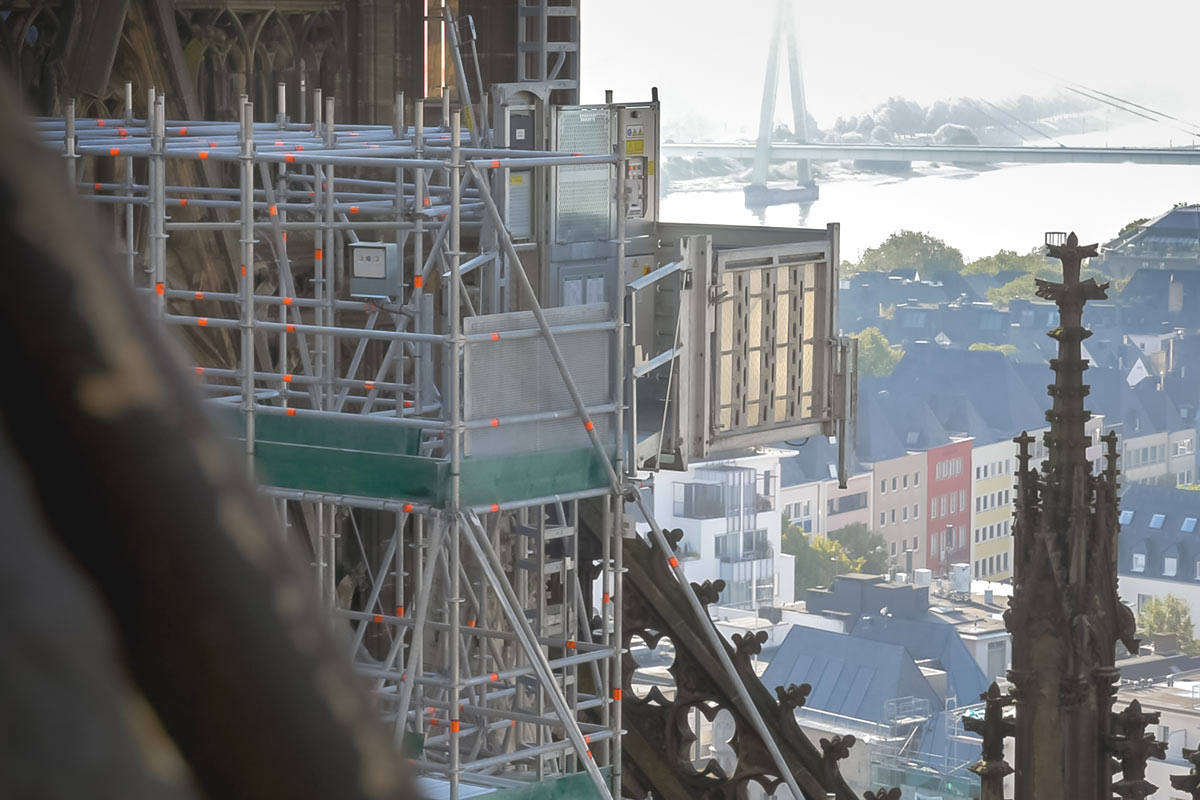 cologne cathedral sc8 triple hoist