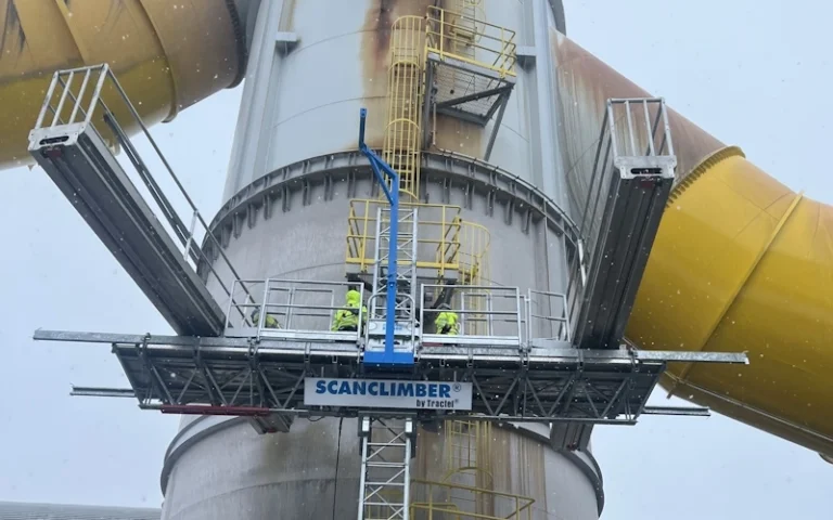 fusi_iceland_sc8000_platform_with_are_on_chimney_5