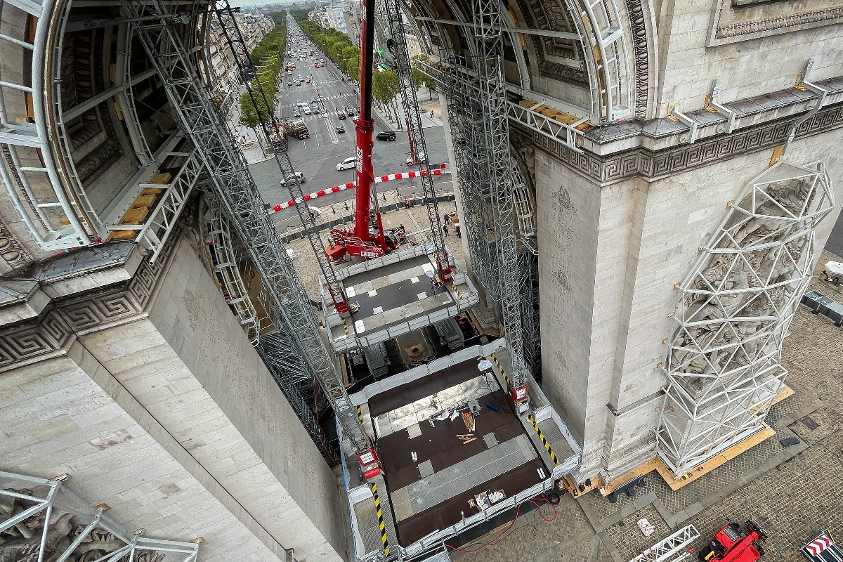 paris arc de triomphe framed